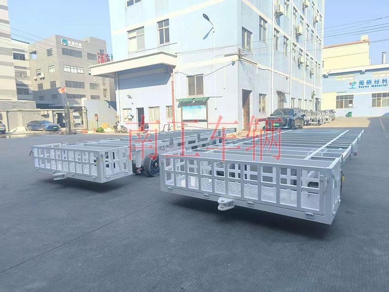 8吨骨架式牵引华亿手机平台-华亿（中国）带白色小框工具箱