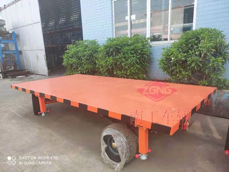 3.5吨华亿（中国）带刹车减震带螺悬支腿