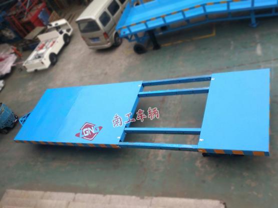 平板车 15吨伸缩型华亿（中国）