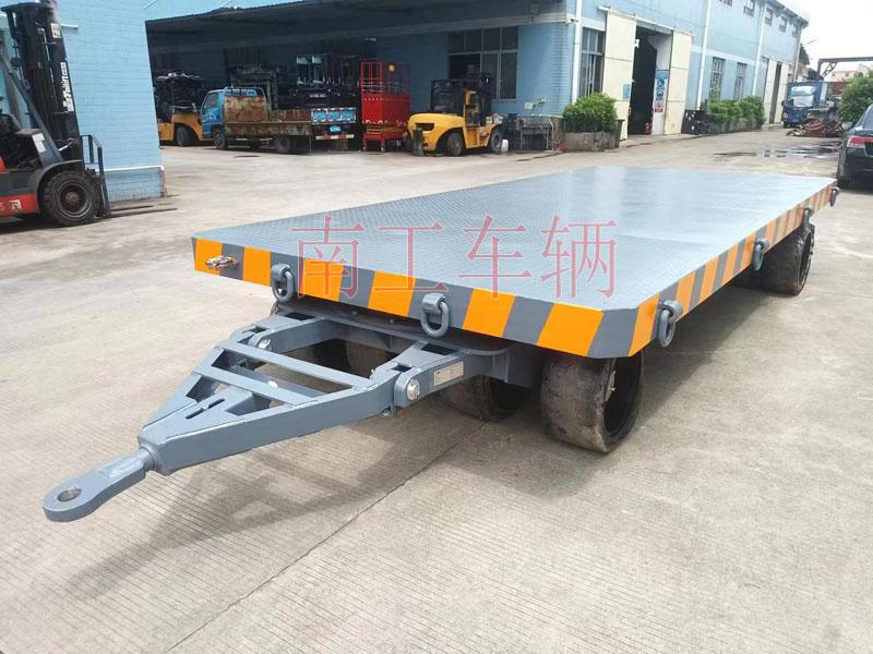 25吨重型工业华亿（中国） 全挂式牵引拖车底盘
