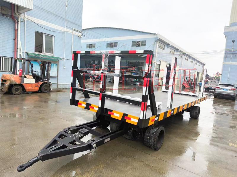 30T重型华亿（中国） 带活动插装立柱工具拖车