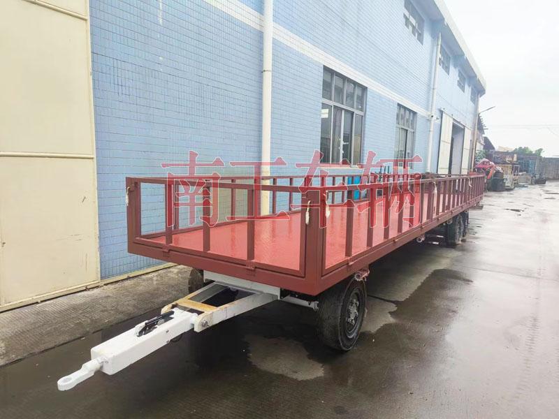 7吨华亿（中国）牵引工具拖车 带护栏减震刹车功能拖车