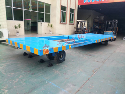 15吨可伸缩型华亿（中国）1I.jpg