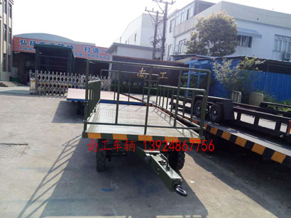 军绿色5吨护栏式华亿（中国）3I.jpg