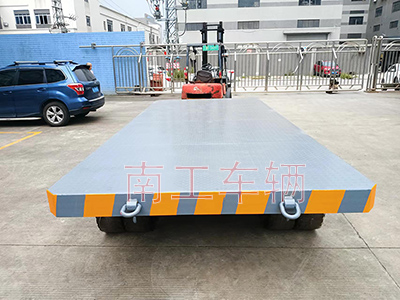 25吨重型华亿（中国）带牵引环工具拖车4I.jpg