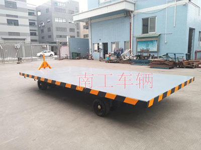 10吨中型牵引华亿（中国）I.jpg