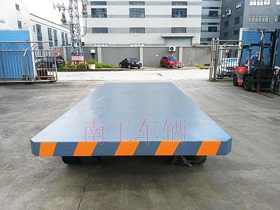 25吨重型牵引华亿（中国）3I.jpg