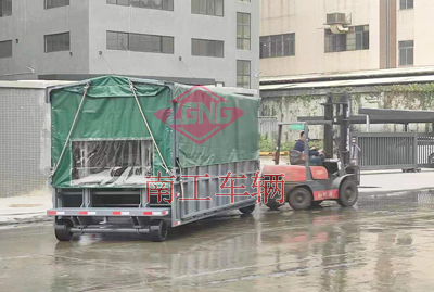 升降雨篷华亿（中国）6I.jpg