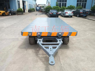 25吨重型工业华亿（中国）全挂式牵引拖车底盘带牵引环4I.jpg