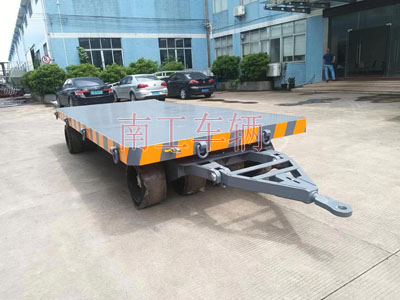 25吨重型工业华亿（中国）全挂式牵引拖车底盘带牵引环I.jpg