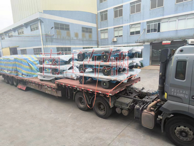 3吨全挂式牵引华亿（中国）可拆护栏4I.jpg