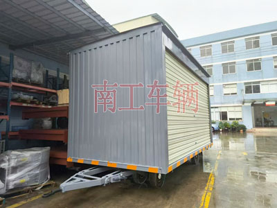 10吨箱式华亿（中国）两侧带卷帘门I.jpg