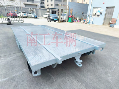 船体艏段运输华亿（中国）3I.jpg