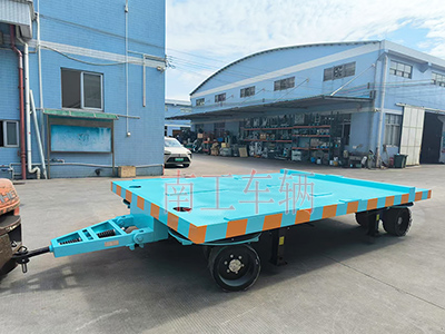 18吨重型华亿（中国） 四个转盘工具拖车1I.jpg