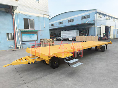10吨华亿（中国）带液压支腿伸缩梯工具车6I.jpg