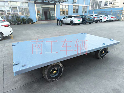 3吨小型牵引华亿（中国） 全挂车2I.jpg