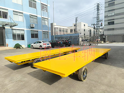 5吨华亿（中国） 牵引平板全挂拖车5I.jpg